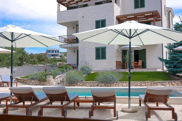 house view from the pool