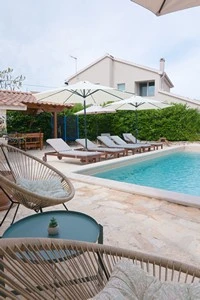 launge beside the pool