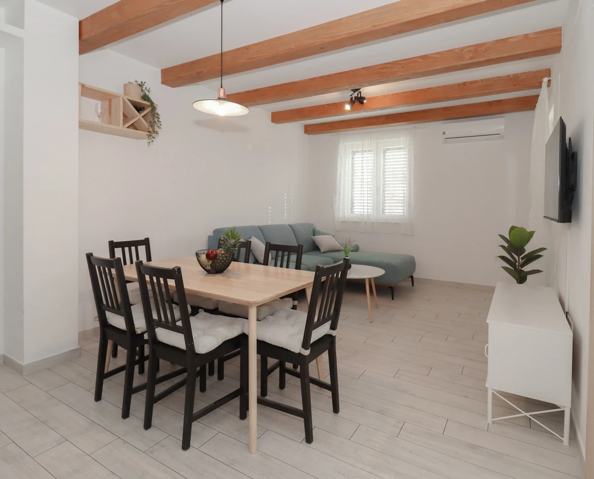 apartment-4 living room